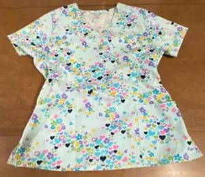 Simply Basic Womens Scrub Top Small Floral Hearts V-Neck Medical Nurse Uniform - Picture 1 of 4