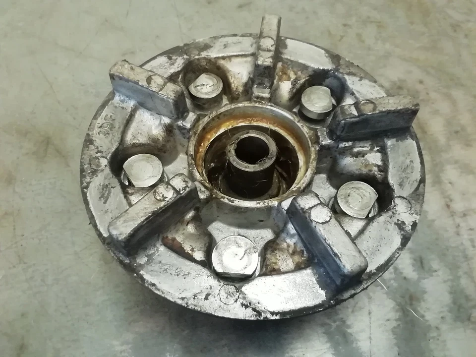 Portapiñones trasero Suzuki SV650 99-02 Foto 1 de 2