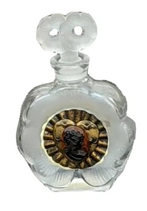 Glas Act Studio Parfüm Flakon mit Kamee, Glasstopfen, 4 3/8"h, 2 7/8"w - Bild 1 von 7