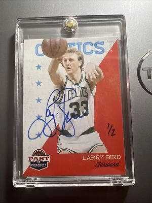 2014-15 PANINI PARAMOUNT BUYBACK PAST & PRESENT SIGNATURE AUTO Larry Bird #1/2 - Image 1 of 4