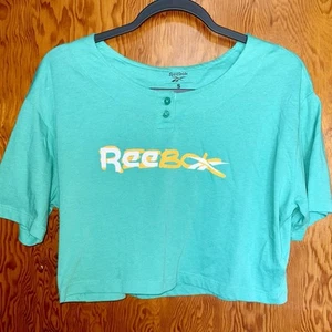 Reebok Cool Girl Teal Top Boxy Crop Tee Shirt Short Sleeve Size Small Buttons - Picture 1 of 4
