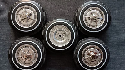 Agora Models- Corvette Sting Ray 1963-1:8. Der original Radsatz. - Bild 1 von 4