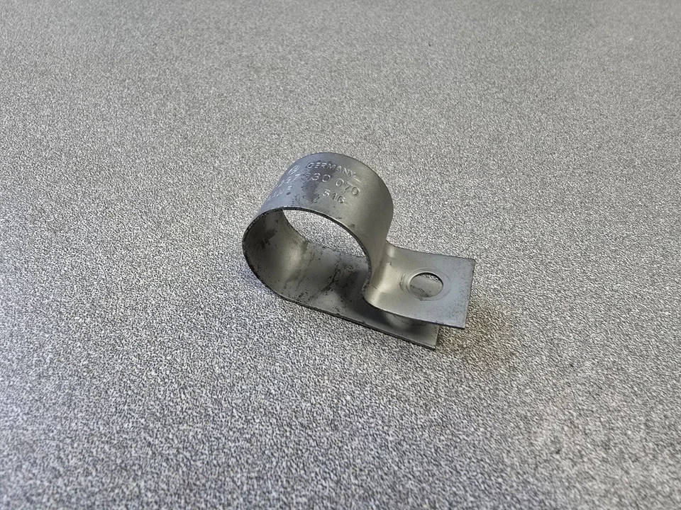 EXCELENTE ORIGINAL PORSCHE 911 912 RADIO SUPRESOR DE RUIDO 0.5 uf SOPORTE 516 1965 Foto 1 de 4