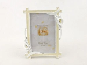 Photo Frame, Desktop or Shelf ~ Beige Crossbars, White Lilies, Polyresin, #1655 - Picture 1 of 10