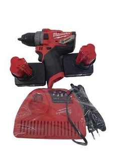 Milwaukee M12 FPD Taladro Percutor A Batería Rojo / Negro Segunda Mano - Imagen 1 de 5
