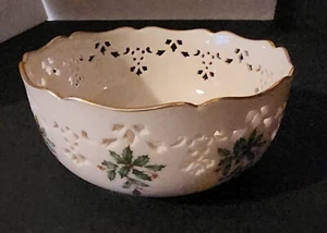 Lenox Holly & Berry Holiday 6" Bowl Scalloped & Pierced Lace Edge 24K Gold Trim - Picture 1 of 7