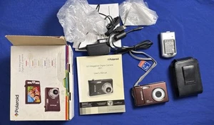 Polaroid t831 Camera Red In Box With All Accessories - Picture 1 of 4