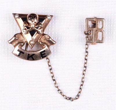 Vintage 10K Yellow Gold TSE Skull & Crossbones Frat Pin Tau Kappa Epsilon 1958 - Image 1 of 4