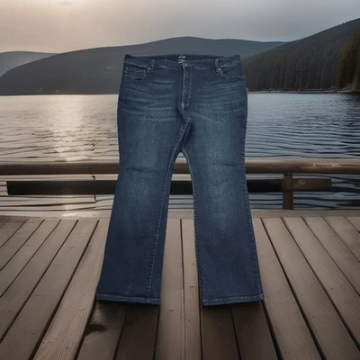 Pantalones de mezclilla Lee Slimming Fit Bootcut Plus 22W (41x29,5) azul oscuro súper elásticos para mujer Foto 1 de 4