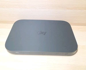 Sky Q ES130 1TB TV Box Only - SPARES OR REPAIRS - Picture 1 of 6