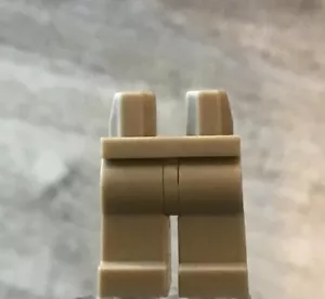 LEGO Minifig Ragazzo Ragazza Solido Marrone Scuro Gambe e Fianchi +NUOVO+ - Foto 1 di 1