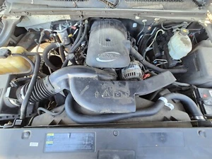 5.3 LM7 LS ENGINE 4X2 4L60E TRANSMISSION PULLOUT 2004 CHEVY TAHOE 1500 SWAP - Picture 1 of 5
