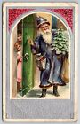 Noël ~ Père Noël en robe bleue frappe à la porte ~ Regard des enfants ~ Argent ~ 1908