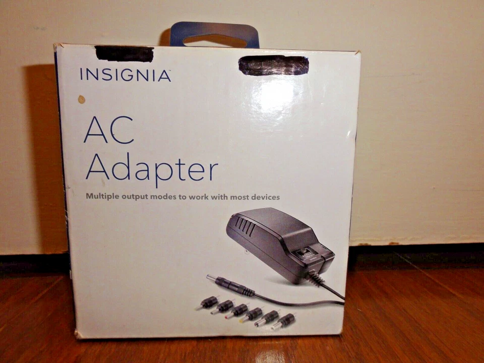 Insignia AC to DC Power Adapter with 7 Connector Tips NS-AC501 - Image 1 of 4