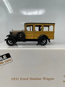 Danbury Mint 1931 Ford Model A Station Wagon Manila braun 1:24 mit COA & Box lesen - Bild 1 von 9