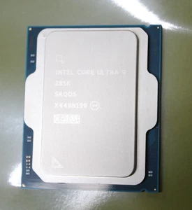 Processeur Intel Core Ultra 9 285K série 2 LGA1851 5,7 GHz Turbo 24 cœurs SRQD5 NEUF - Photo 1/1