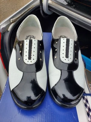 Nuevos zapatos de golf Sandbaggers para mujer talla 6,5 Foto 1 de 4