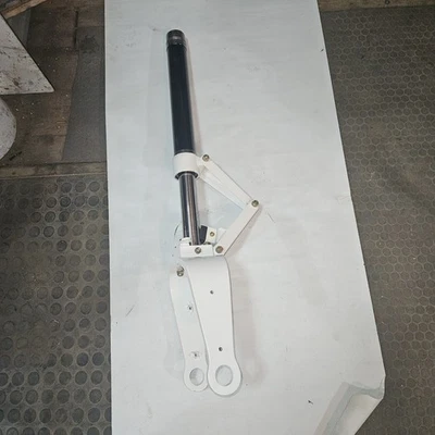 Conjunto de puntal Piper Nose Gear PN 35123-003 PA28-161 con enlaces OH CON LIBRO DE REGISTRO Foto 1 de 4