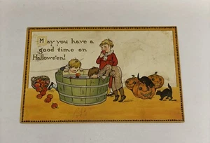 Halloween Tuck No 190 Children Black Cats Bobbing Apples Pumpkins Hallowe’en - Picture 1 of 5