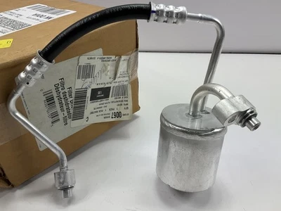 Four Seasons 83157 сушилка ресивер кондиционера со шлангом для 2004-2007 Saturn Vue 3,5 л V6 - Изображение 1 из 4