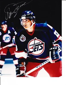 WINNIPEG JETS TEEMU SELANNE SIGNED VINTAGE 8X10 - Picture 1 of 1