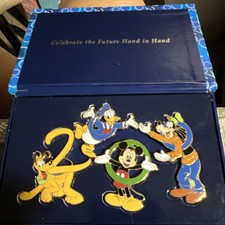 2000 Walt Disney World "Celebrate The Future Hand In Hand" Pin Box Set WDW 