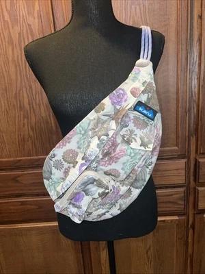 Kavu Rope Sling Bag Succulent Print Cross Shoulder Bag Brand New Without Tags - Image 1 of 4