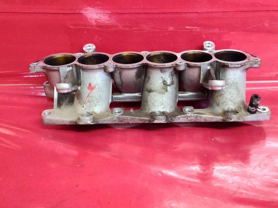 Mitsubishi Montero 2003-2006 3,8 L V6 colector de admisión entrada inferior MR561580 Foto 1 de 4