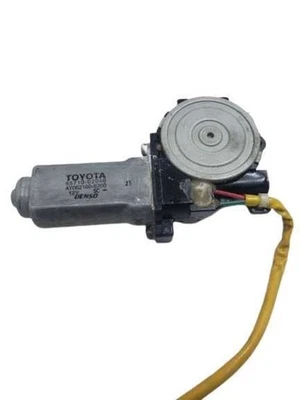 Motor de janela dianteiro direito usado serve: 2002 Toyota Corolla dianteiro direito grau - Imagem 1 de 4