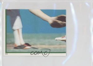 1983 O-Pee-Chee Album Stickers Rickey Henderson #200 HOF