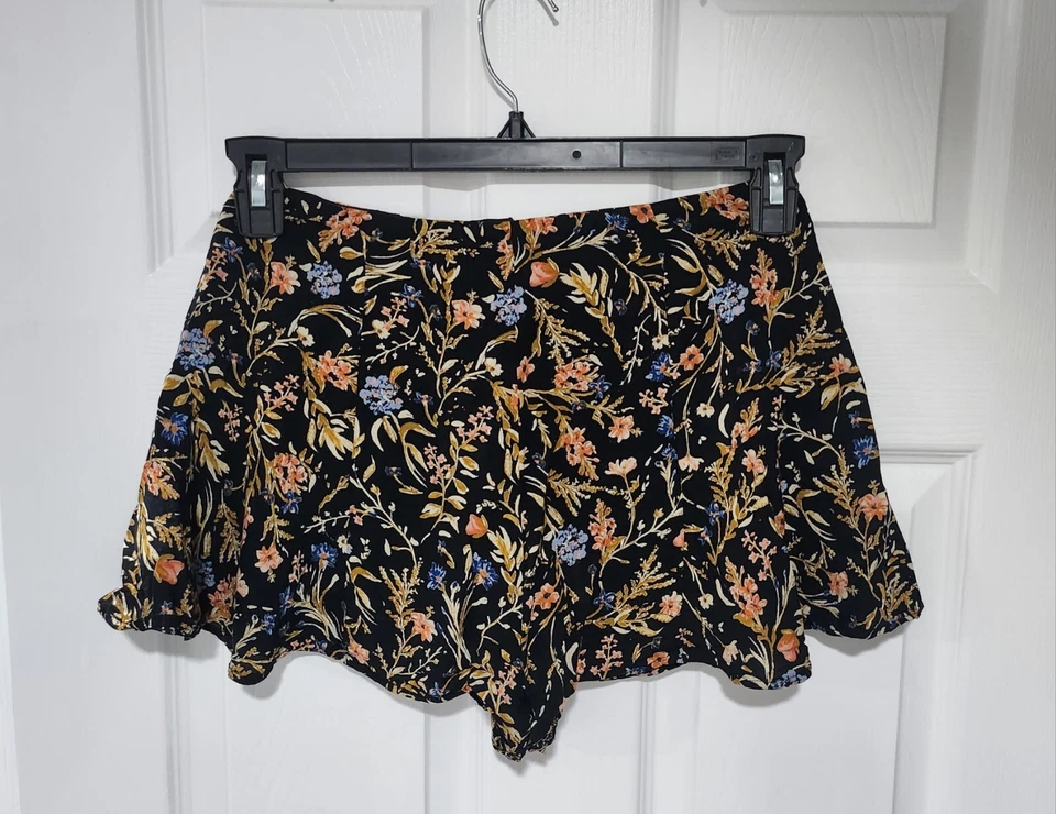 Pantalones Cortos Kimchi Azul Talla 4 Mujer Negros Floral Volantes Forrados con Cremallera Trasera Foto 1 de 4