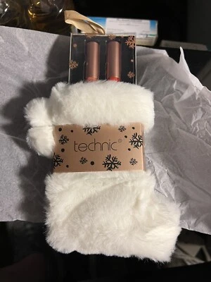*NEW* Technic Lip Gloss With Cream Stocking Set - Image 1 of 4