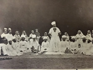 India Parsi Fotografía CEREMONIA DE INVESTIDURA con SUDRA y Kusti 8,50 pulgadas x 5,50 pulgadas - Imagen 1 de 5