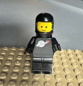 LEGO Black Astronaut Minifigure Classic Space Spaceman 6985 6971 6952 6882 MINT - Picture 1 of 5