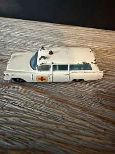 Ambulancia Cadillac Matchbox Lesney S&S años 60 nº54 - Imagen 1 de 5