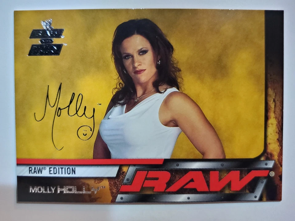 2002 Fleer WWE RAW vs SmackDown Edition #57 MOLLY HOLLY - Image 1 of 2