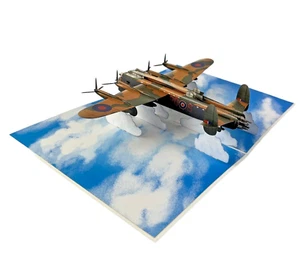 Tarjeta emergente 3D hecha a mano Lancaster bombardero cumpleaños aniversario padres de San Valentín - Imagen 1 de 7