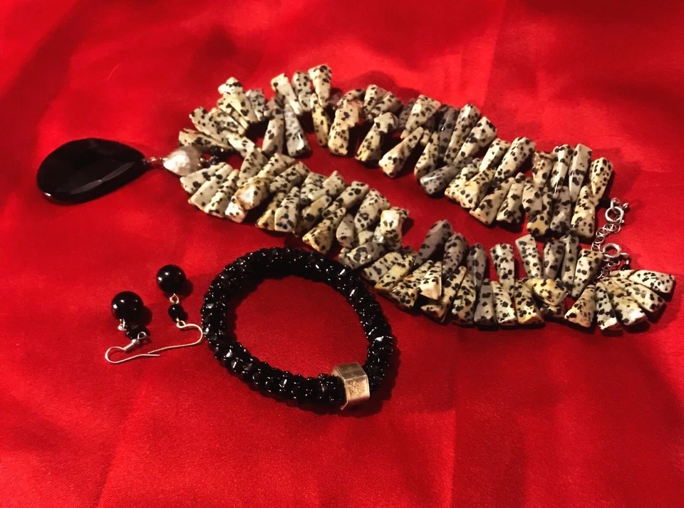 Conjunto de collar de piedra de jaspe dálmata, colgante de ónix, pulsera, pendientes Foto 1 de 4