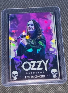 Memorabilia de tarjeta Prizm refractor holográfico personalizado en concierto de Ozzy Osbourne - Imagen 1 de 3