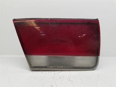 Luz trasera izquierda del conductor interior compatible con 93-97 MAZDA 626 5678 Foto 1 de 4