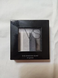New Victoria's Secret eye shadow quad   Satisfied - Picture 1 of 4