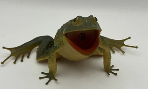 Vintage Sun Wai Soft Rubber Frog Squeeze Squeaker Toy Still Squeaks 2.75”Hx7”W - Picture 1 of 9