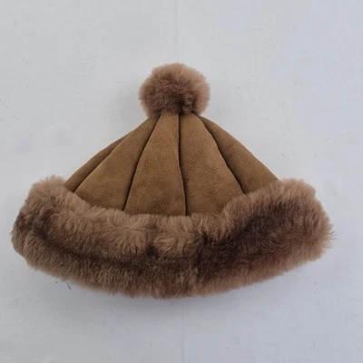 Sombrero de piel de oveja marrón para mujer invierno Bobble Pom Pom Prendas para la cabeza de colección Foto 1 de 3