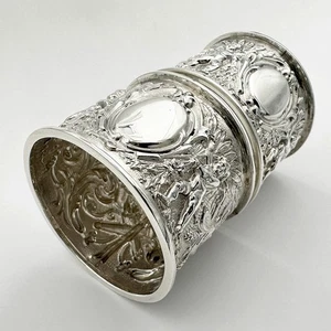 FINE PAIR VICTORIAN EMBOSSED CHERUB NAPKIN RINGS Birmingham 1898 B&S - Picture 1 of 12