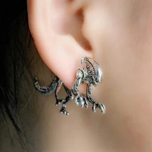 Silver Alien Xenomorph Ear Cuff Earring - Aliens - Picture 1 of 9