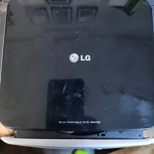 LG Slim Portable DVD Writer GP40NB40 with cord - Afbeelding 1 van 11