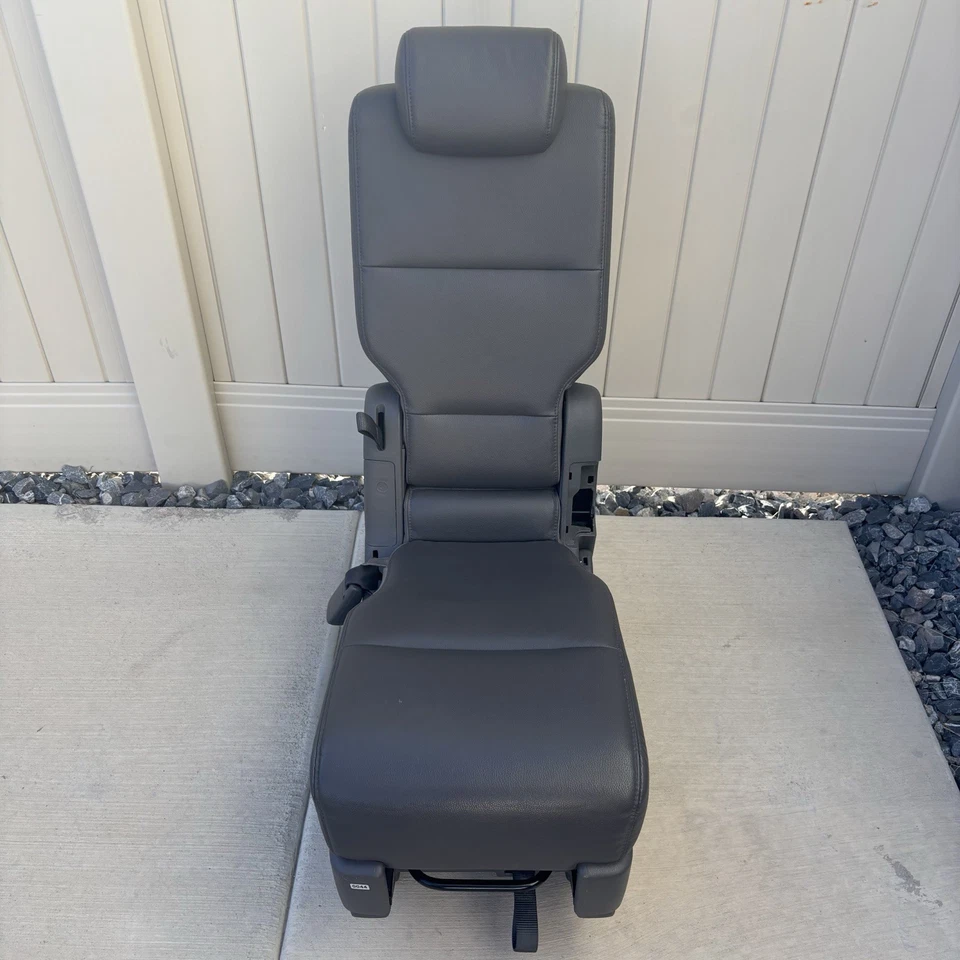 Honda Odyssey 2011-2017 segunda fila asiento de salto medio gris oscuro OEM Foto 1 de 4