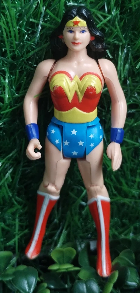 Figura de acción Kenner 1984 de colección de Wonder Woman Super Powers DC Comics  Foto 1 de 4