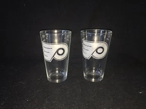Bicchieri da pinta Philadelphia Flyers incisi a mano (con un Dremel)! - Foto 1 di 2