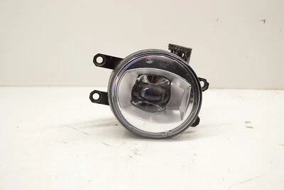 Faro antiniebla izquierdo Toyota Tundra 2015-2019 conductor LED OEM 81220-Y0010 usado Foto 1 de 4